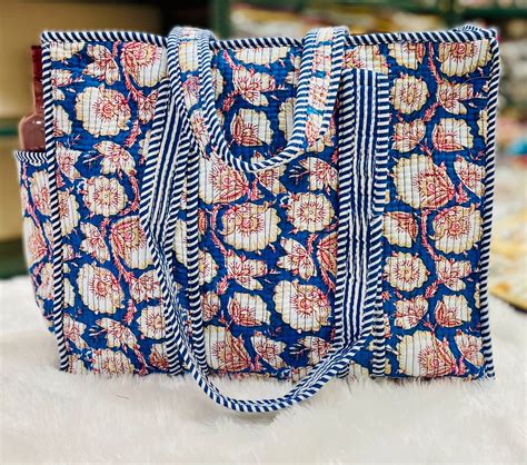 Quilted Shopping Jhola Bag – Zipper, Bottle Partition & Heavy-Duty Han ...