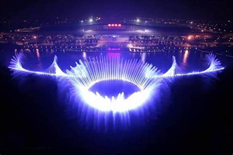 大运河灯光秀今晚首秀 中国最宽桥体水幕展示通州八景|八景_新浪新闻