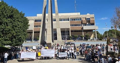 Se movilizan maestros en Mexicali contra reforma al ISSSTE