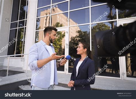 Interview Journalist 的图像结果