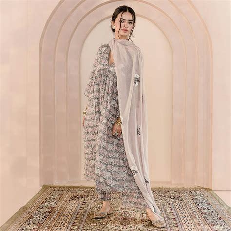 Top 8 Fashion Brands Like Punit Balana On A Budget | LBB