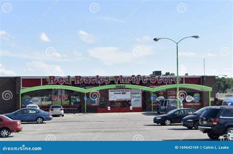 Red Racks Thrift Store, Kansas City, Missouri Editorial Stock Image ...