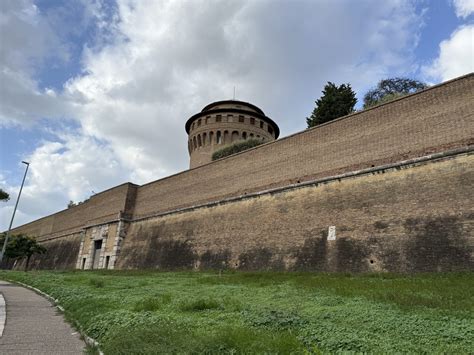 The Borders of USA and the Walls around the Vatican – Defenders of the Catholic Faith