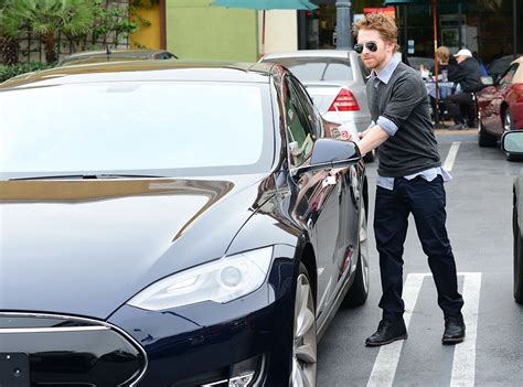 Hybrid Hollywood: Stars in Eco-Friendly Cars