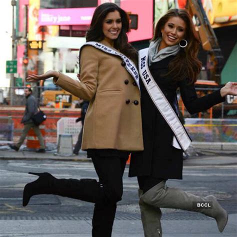 Miss Universe sizzles in Times Square