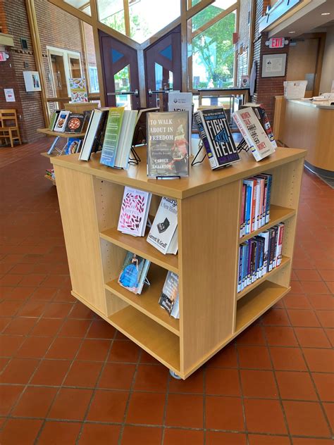 Lake Geneva Public Library - Library Furniture International
