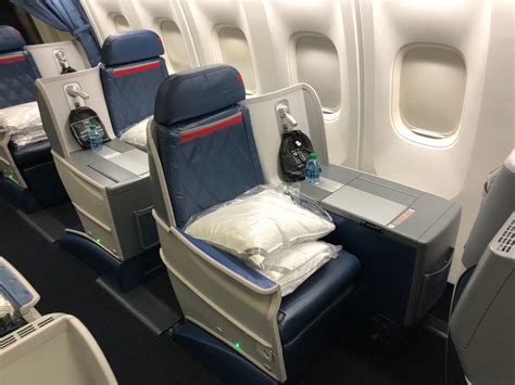 How Old To Travel Alone On Delta