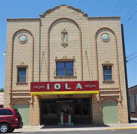 Kansas Movie Theatres | RoadsideArchitecture.com