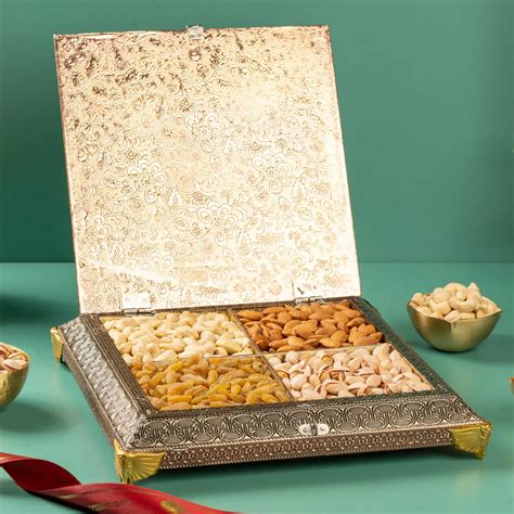 Dadus Mithai Vatika Dryfruit Box Option - 24