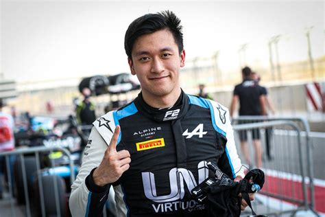 中国首位F1车手首秀，两场练习赛分获11和15位_周冠宇_单圈_赛车