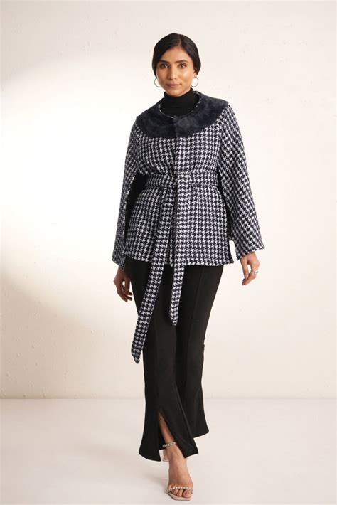 Adeline Houndstooth Wrap Cape – ITS YOU