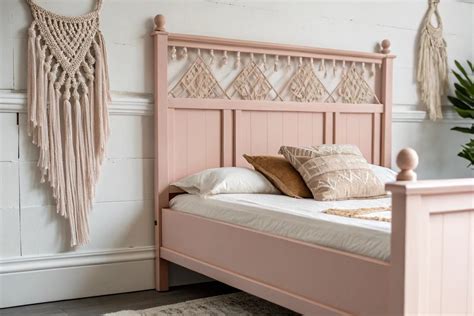 20+ Inspiring Painted Bed Frame Ideas