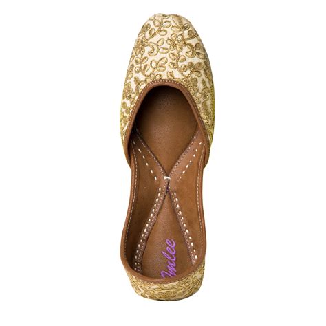 GOLD DUST - GOLD SILK WITH GOLD THREAD DORI EMBROIDERY JUTTI – Imlee Jaipur