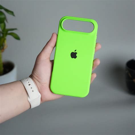 iPhone 17 Air Liquid Silicone Case Cover (Neon Green) – Case24x7.com