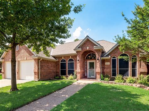 2717 Maple Brook Ct, Bedford, TX 76021 | Zillow