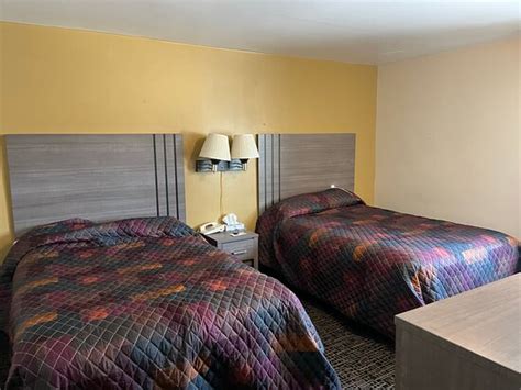 SENECA CLIPPER INN (Watkins Glen) - Inn Reviews, Photos, Rate ...