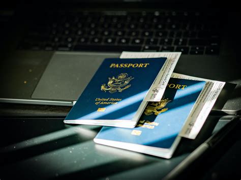 Immigration Attorney Cost Breakdown: Hourly Rates vs. Flat Fees