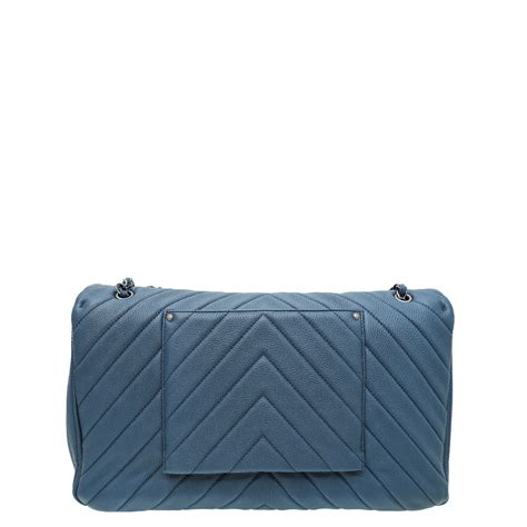 Chanel Blue Chevron XXL Travel FLap Bag – THE CLOSET