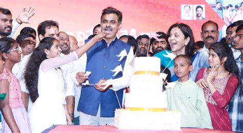 Thousands of voters & supporters of Konda Vishweshwar Reddy, celebrate ...