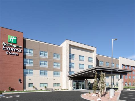 Boutique Hotel in Ely | Holiday Inn Express & Suites Ely