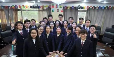 清华北大“保送生”最多的8所高中! 也是中国最好的中学!_外国语学校