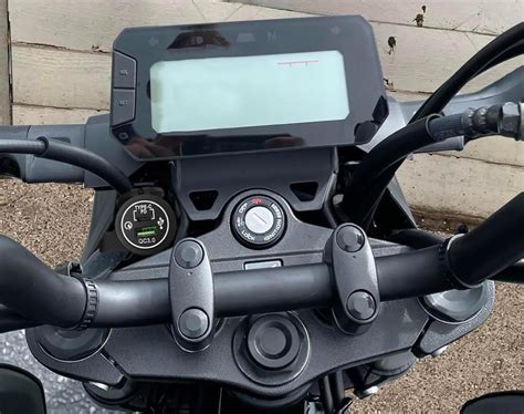 Zeymore 12V Quick Charge 3.0 Type-c PD Dual USB Port India | Ubuy