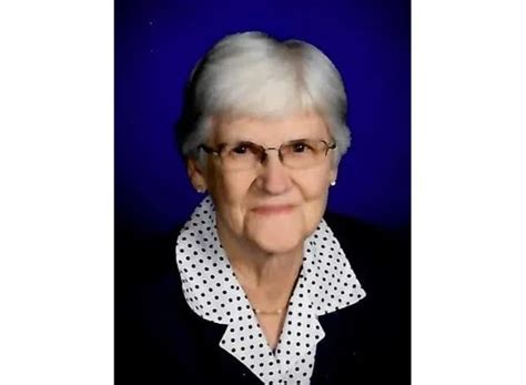 Goldie Davis Obituary (2025) - Burlington, IA - Lunning Funeral Chapel