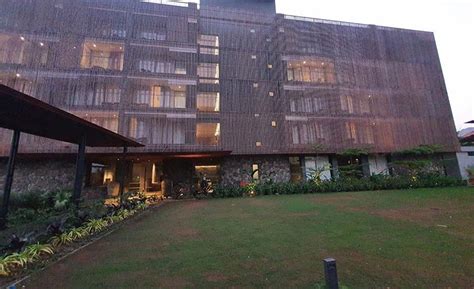 Radisson Resort & Spa | CYJ | Corporate offsite tours Call@ 8130781111