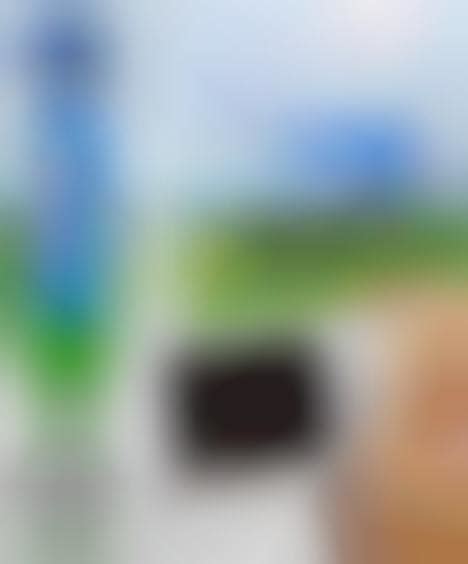 Smartphone-Charging Vending Machines : Chewing Gum Battery Concept