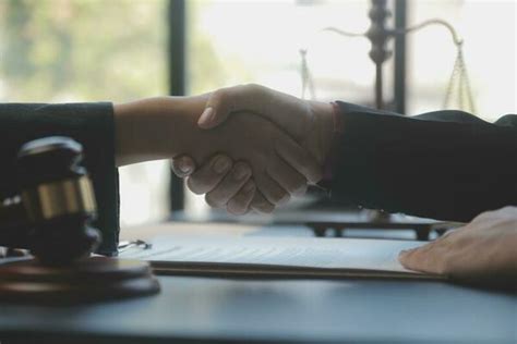 Civil Law Handshake Wallpaper 的图像结果