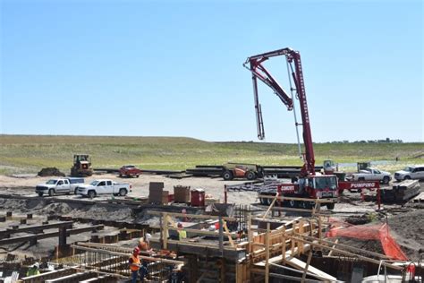 Construction reaches new heights on Red River of the North project ...