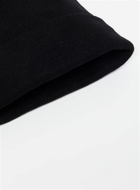 Buy MAX Men Solid Beanie Online at just Rs. 499.0 - 1000010498236 | Max ...