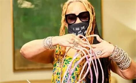 Woman With Guinness World Record For Longest Fingernails Cuts Them ...