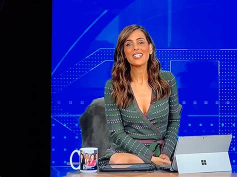 Megan Henderson KTLA5 Los Angeles : r/newsbabes