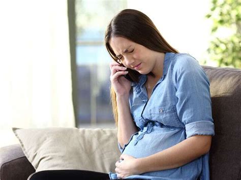 Is Prolonged Nausea In Pregnancy A Case Of Concern? Expert Clarifies ...