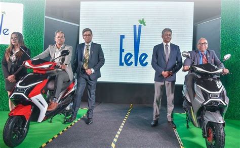 EeVe Soul electric scooter with 120 KM range and swappable batteries ...