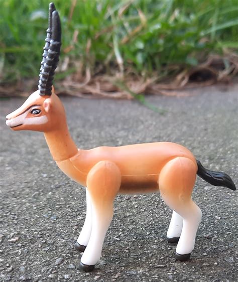 Red Gazelle (Yowies Forgotten Friends Series A by Cadbury) - Animal Toy ...