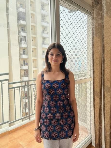 Gosriki Kurtas - Buy Gosriki Kurtas Online at Best Prices In India ...