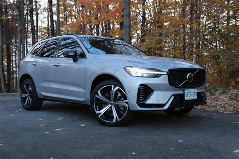 2022 Volvo XC60 T8 Recharge SUV Review | Driving