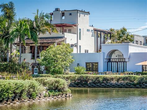 2405 Grand Canal, Venice, CA 90291 | Zillow