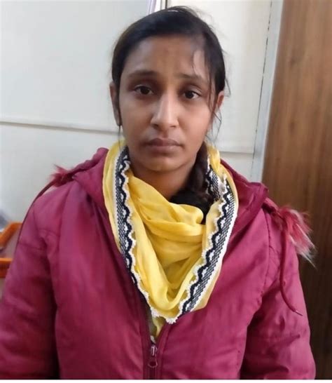 Bengaluru Couple Steal 230 Traffic Signal Batteries