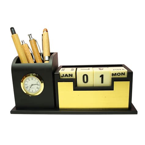 Wooden Pen Stands – Playminds