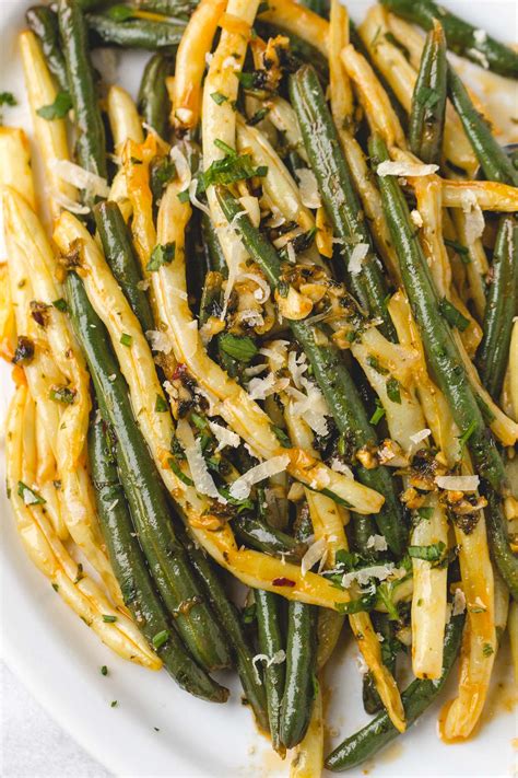 Lemon Garlic Butter Green Beans and Wax Beans Skillet Recipe — Eatwell101