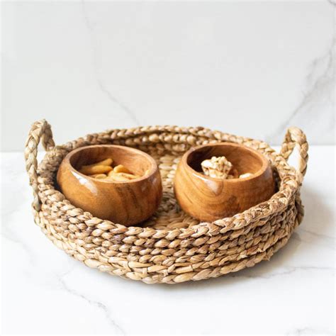 Eco-Friendly Grass Woven Serving Tray | Serving Platter - IKIRU