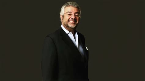 Oriflame Appoints Robert Bensoussan as New Chairman
