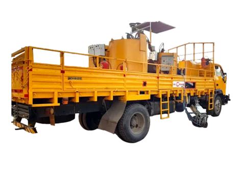 Road Marking Machine - Atom Thermoplastic Screed Road Marking Machine ...