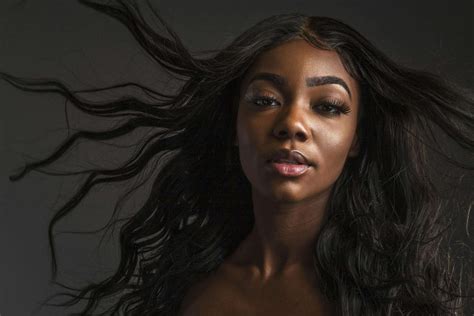 Why Do Black Women Wear Wigs? A Comprehensive Guide - Tamara Like Camera