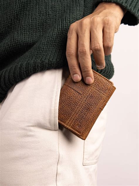 Slim Leather Wallets | Made From Top-Notch Materials | Bacca Bucci