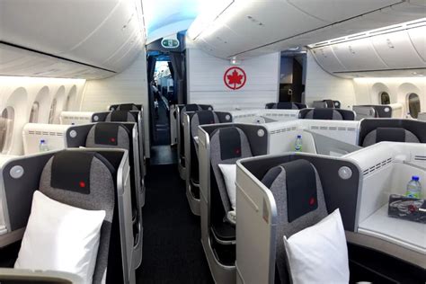 Air Canada Rouge Business Class 的图像结果