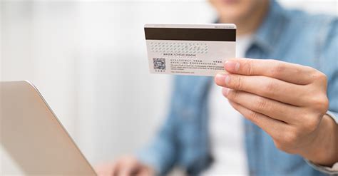 信用卡可以借给别人使用吗？告诉你外借信用卡的风险！_信用卡攻略_信用卡攻略 - 融360